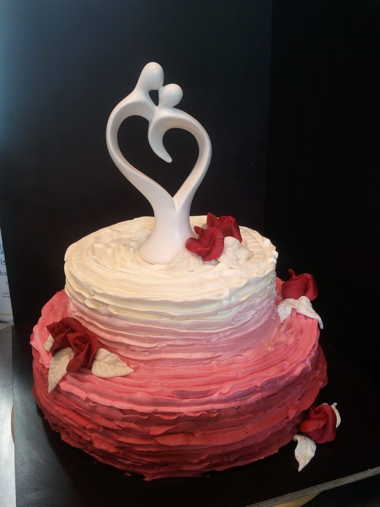 Hochzeitstorte mit Herz-Topper – Konditorei & Café Krüsmann Leipzig