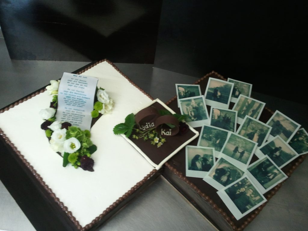 Hochzeitstorte mit Fotos und Eheringen – Konditorei & Café Krüsmann Leipzig